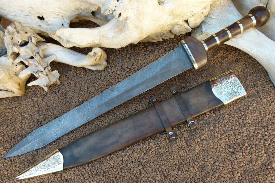 maintz-pattern-roman-gladius-with-23"-twist-damascus-blade-