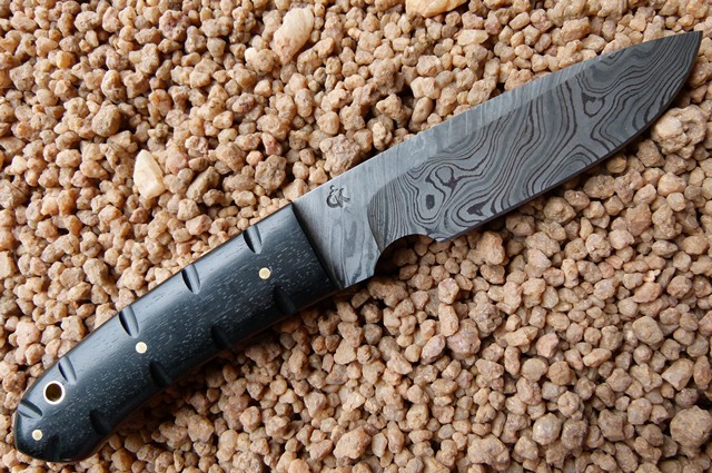 serengeti-hunter-damascus-with-ebony-wood-handle-plates