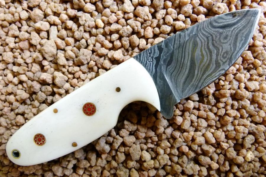 karoo-hunter-damascus--bone-handle-plates