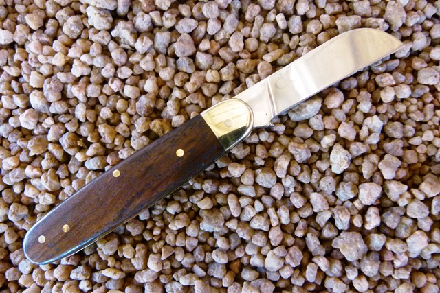kappetijn-biltong-folder--stainless-steel-blade-with-rosewood