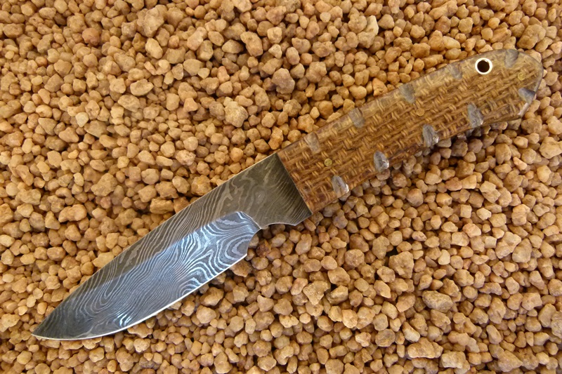 serengeti-hunter-damascus-with-hesian-bag-micarta-handle-plates